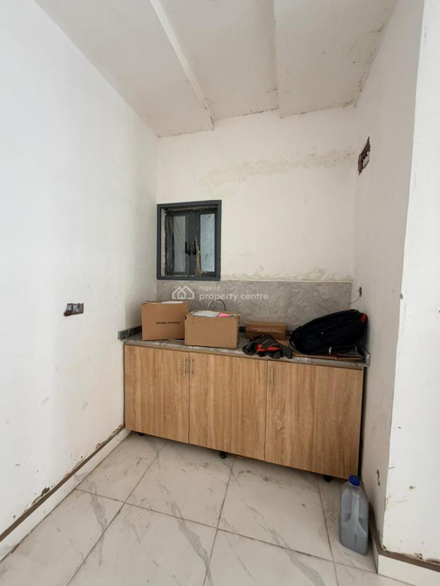 Well Positioned Studio Apartment in a Serene Neighborhood, Very Good Apartment for Lease and Shortlet , Sabo Yaba, Sabo, Yaba, Lagos, Flat / Apartment for Sale