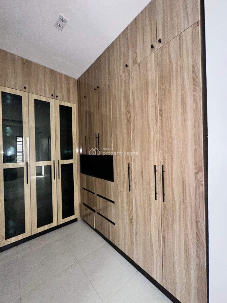 Neatly Built 4 Bedroom Semi Detached Duplex with Bq, Vgc, Lekki, Lagos, Semi-detached Duplex for Sale
