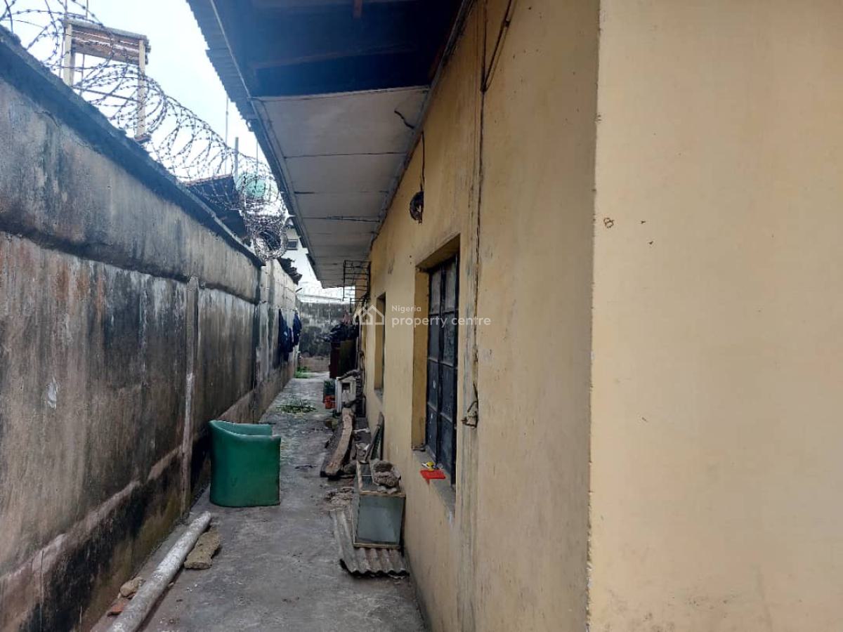 5 Bedroom Detached Corner Piece House, Coker Road, Ilupeju, Lagos, Detached Duplex for Rent