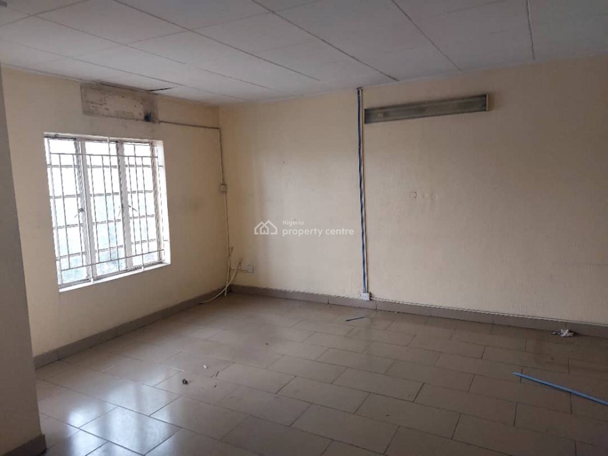 5 Bedroom Detached Corner Piece House, Coker Road, Ilupeju, Lagos, Detached Duplex for Rent