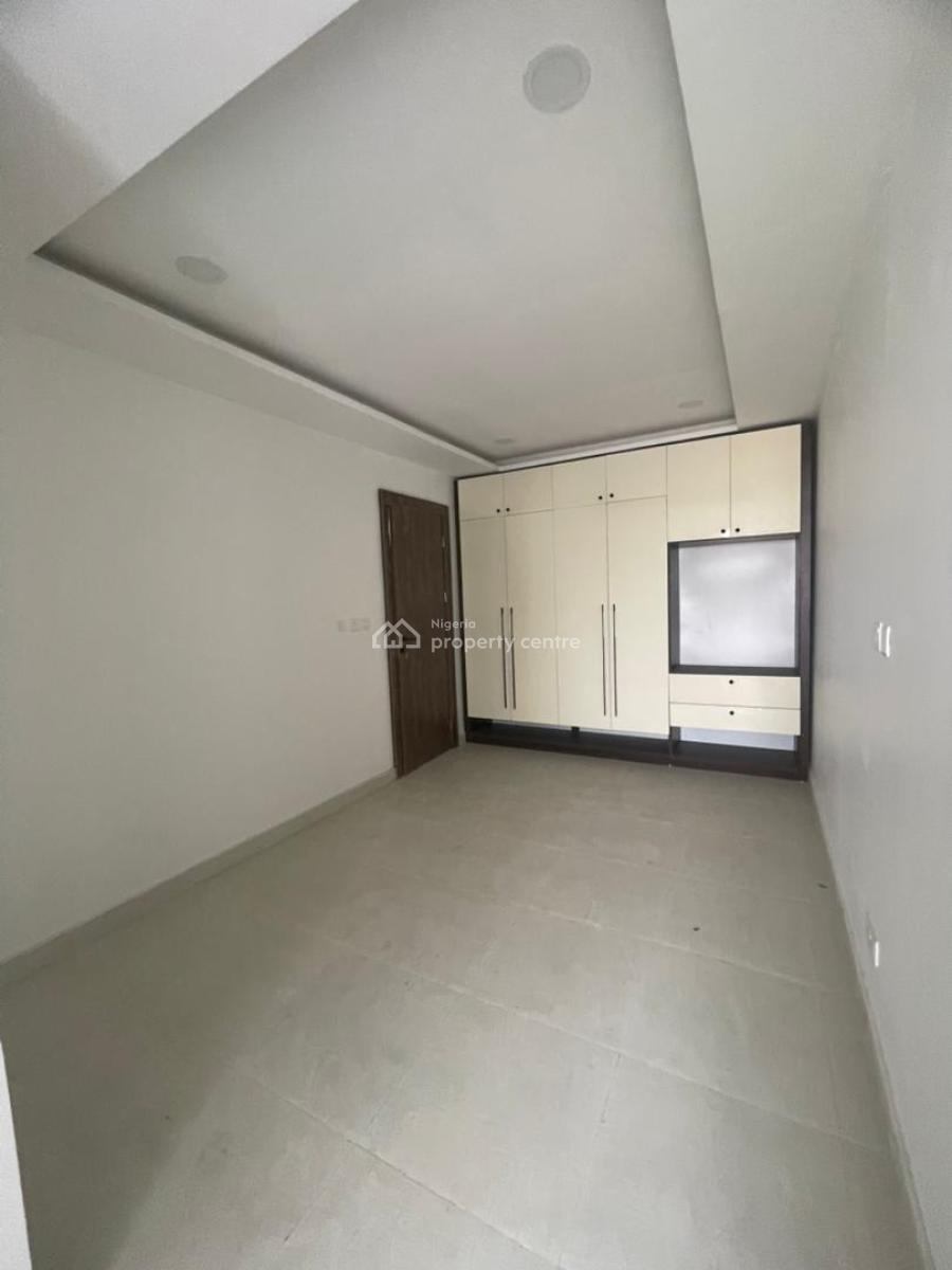 2 Bedroom Apartment with Elevator, Ilasan, Lekki, Lagos, Flat / Apartment for Sale