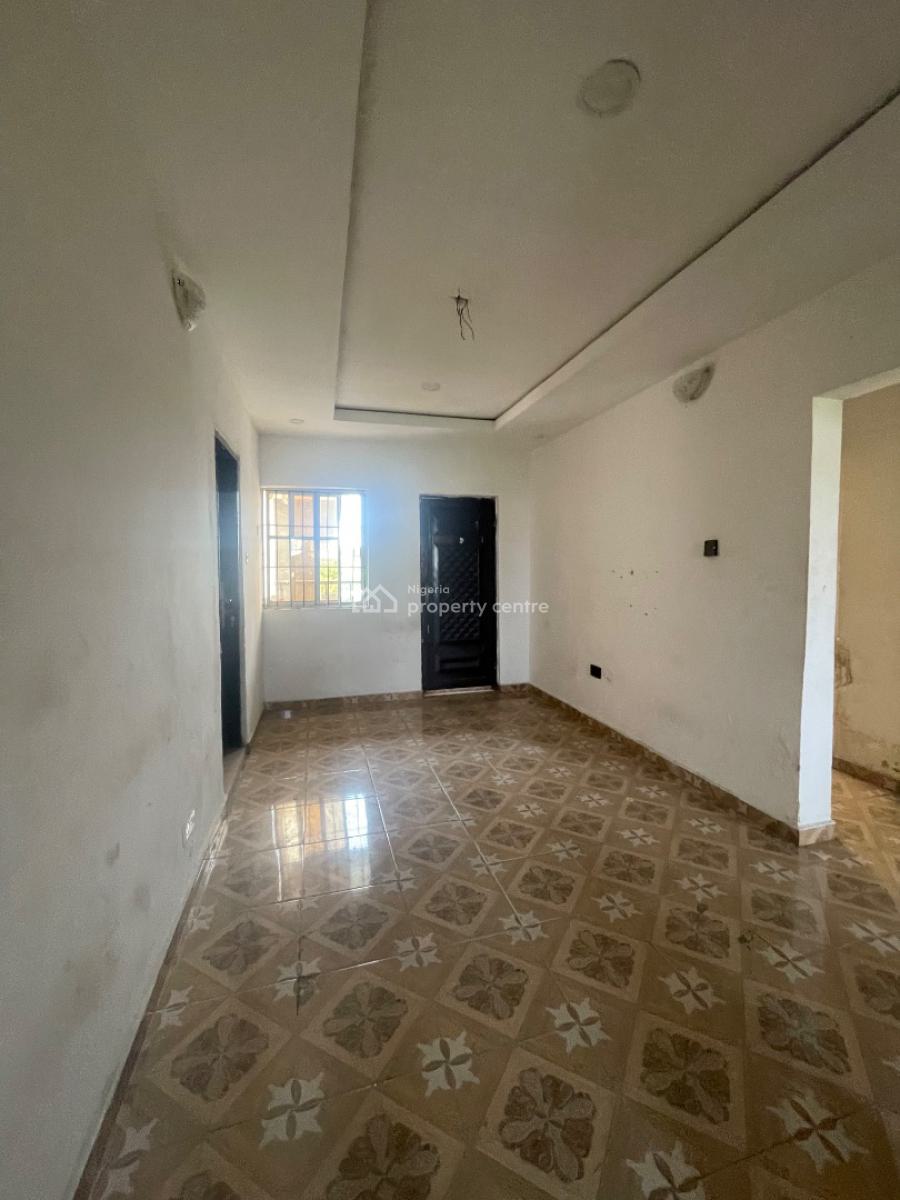 2 Bedroom Apartment Available, Off Lagos Business School, Ajah, Lagos, Flat / Apartment for Rent