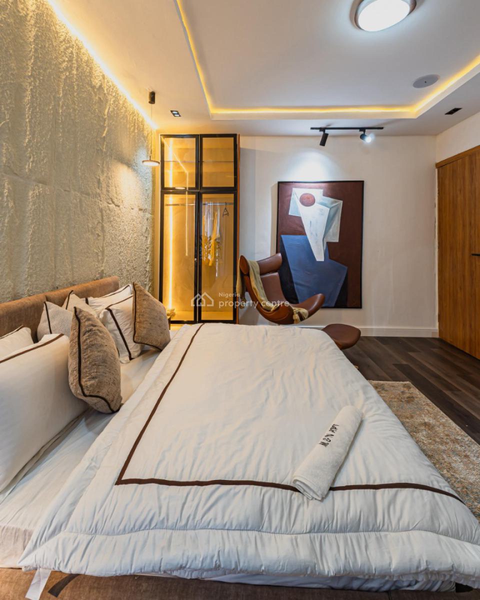 Spacious  Fully Serviced and Furnished Apartment, Ikate, Lekki, Lagos, Flat / Apartment for Sale