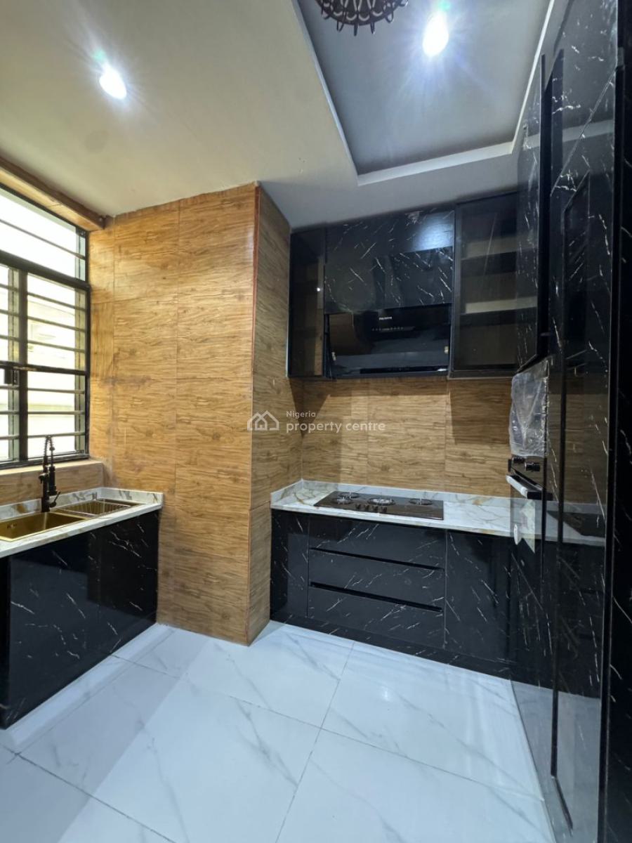 2 Bedroom Apartment with Bq, Lekki Phase 1, Lekki, Lagos, Flat / Apartment for Sale