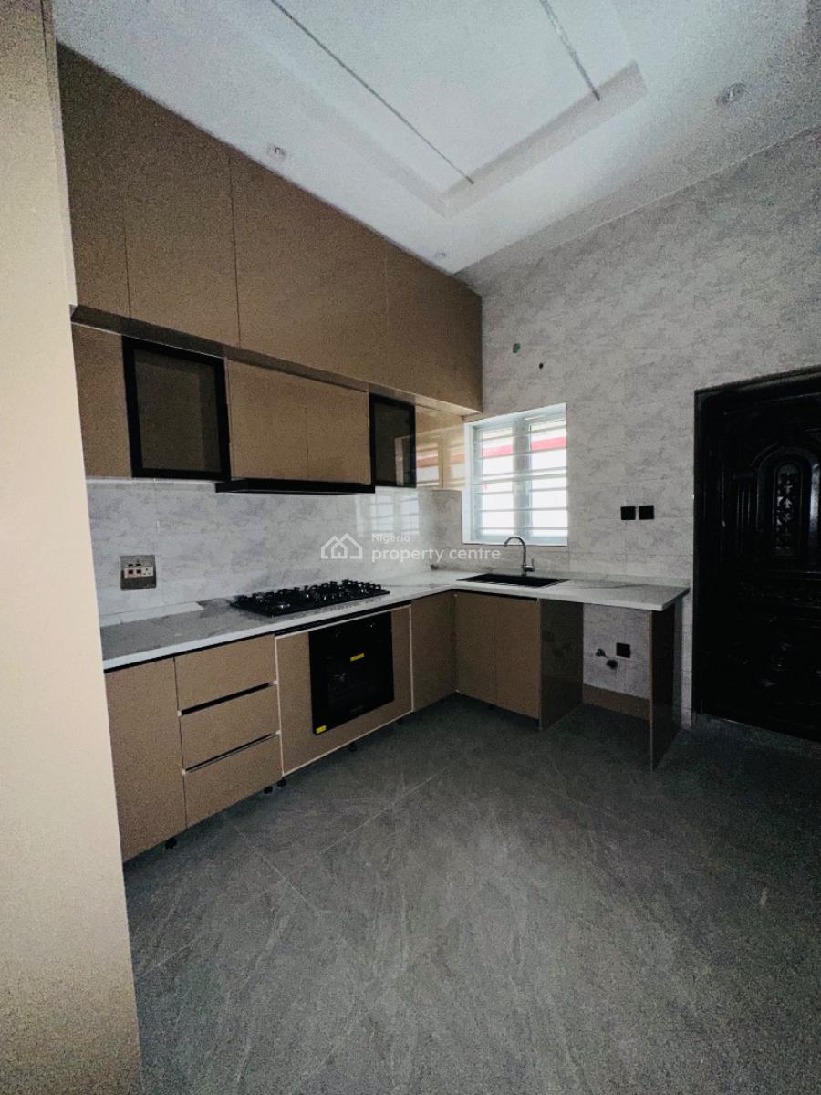 Spaciously Built 4 Bedroom Terraced Duplex, Lcc, Lekki, Lagos, Terraced Duplex for Sale