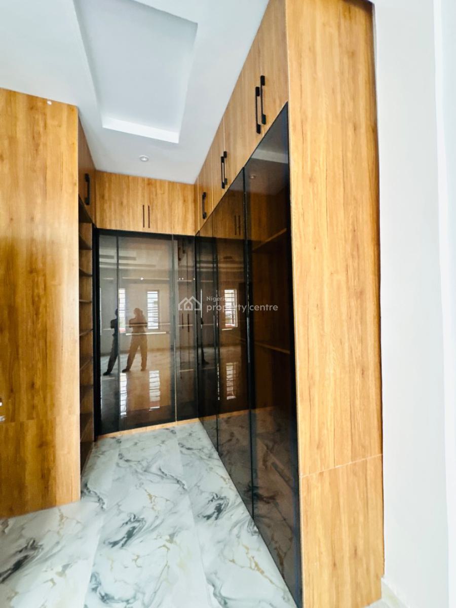 Spaciously Built 4 Bedroom Terraced Duplex, Lcc, Lekki, Lagos, Terraced Duplex for Sale