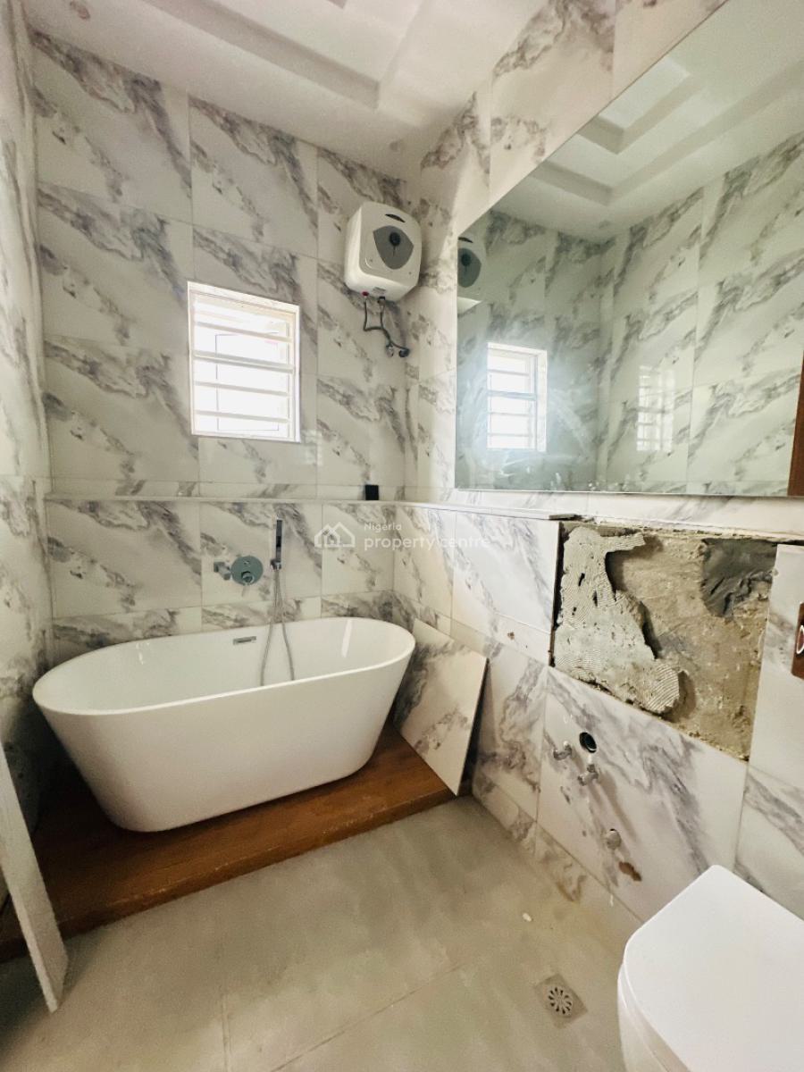 Spaciously Built 4 Bedroom Terraced Duplex, Lcc, Lekki, Lagos, Terraced Duplex for Sale