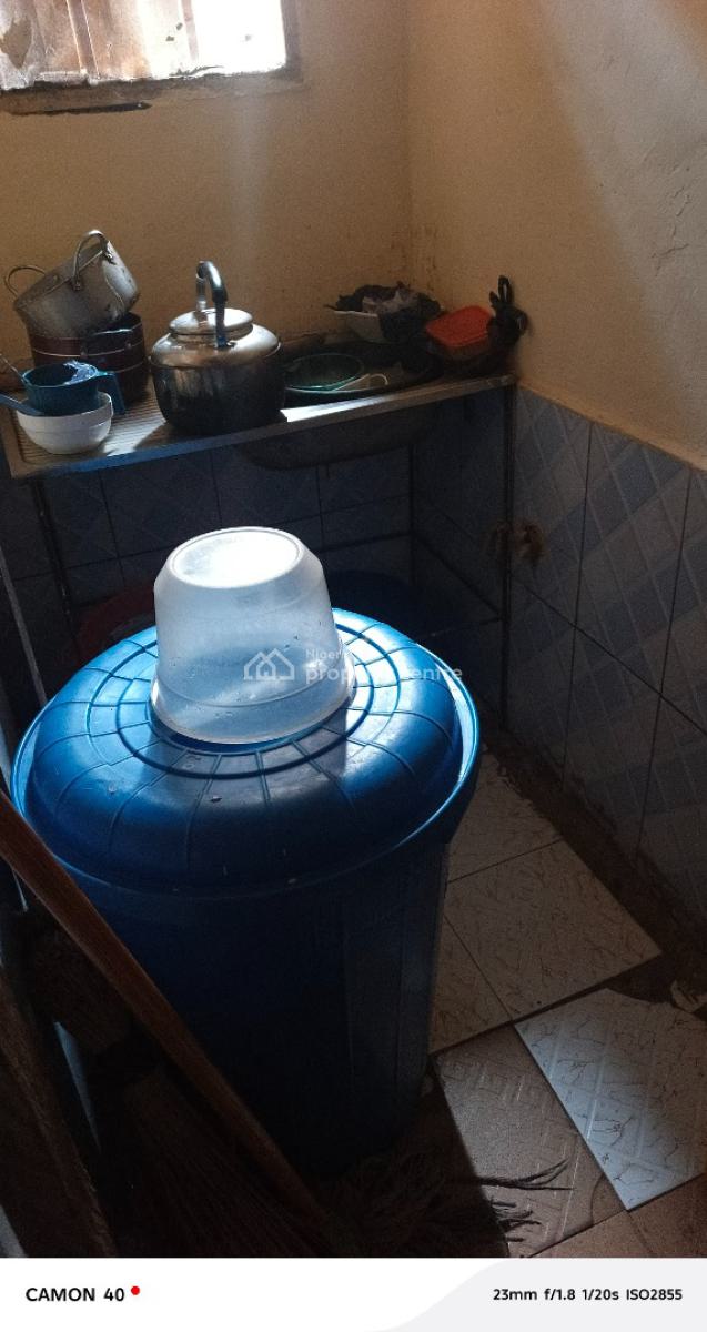 Self Contain with Kitchen and Toilet, Dakibui, Jabi, Abuja, Self Contain (single Rooms) for Rent