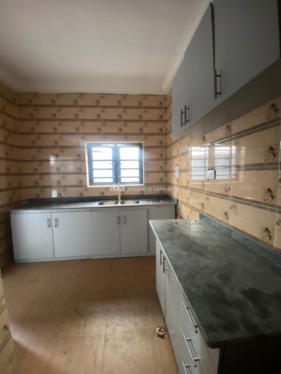 3 Bedroom Apartment Available, Lagos Business School, Ajah, Lagos, Flat / Apartment for Rent