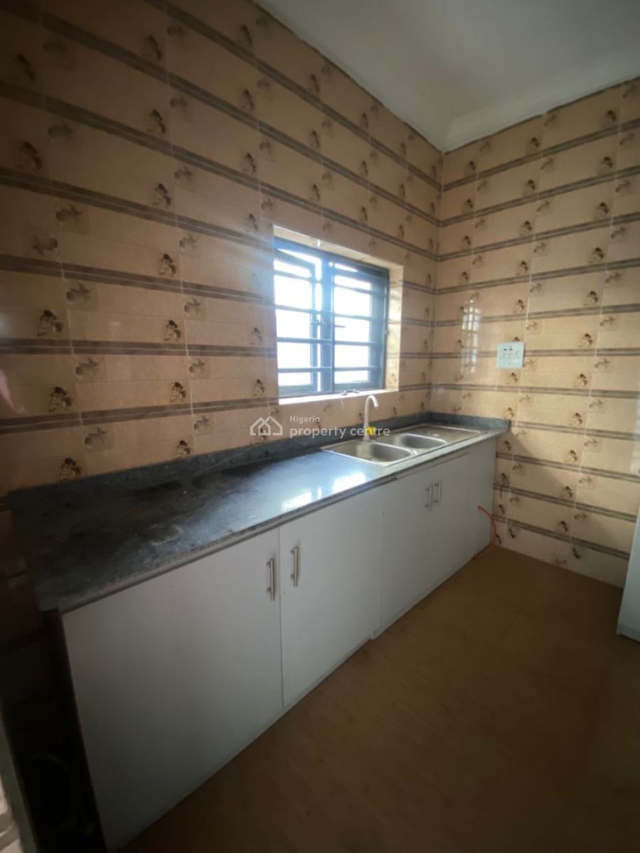 3 Bedroom Apartment Available, Lagos Business School, Ajah, Lagos, Flat / Apartment for Rent