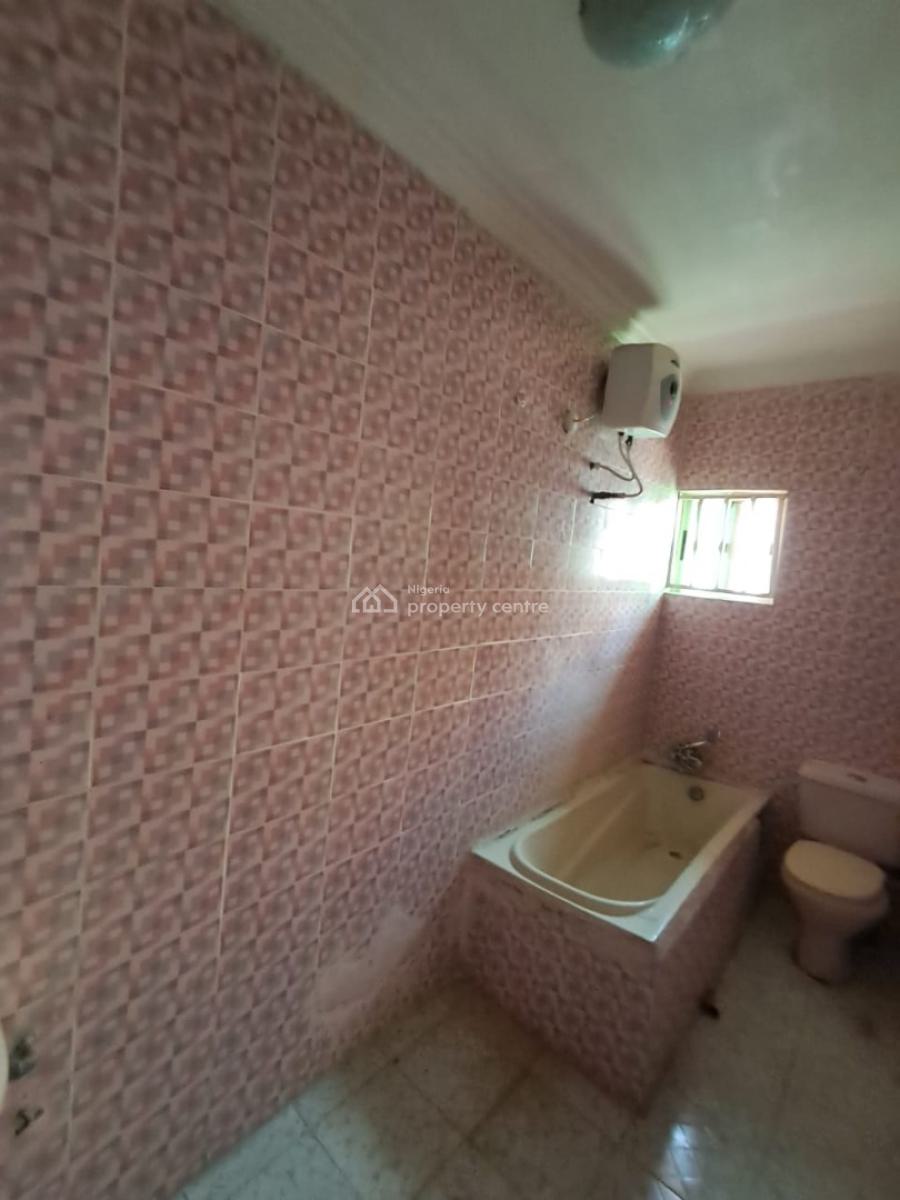 Renovated 3bedroom Flat (first Floor), Spg Road Ologolo, Lekki, Lagos, Flat / Apartment for Rent