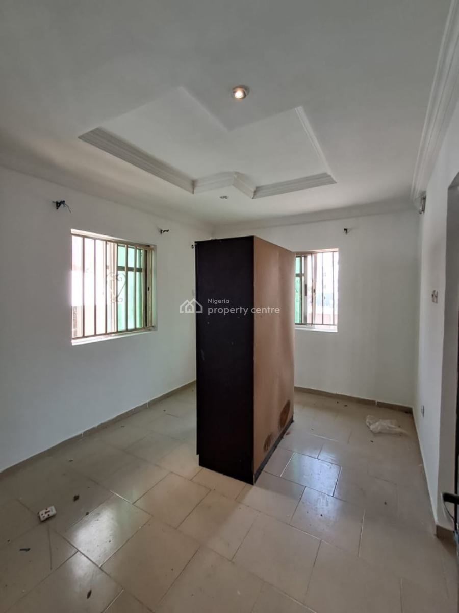 Renovated 3bedroom Flat (first Floor), Spg Road Ologolo, Lekki, Lagos, Flat / Apartment for Rent