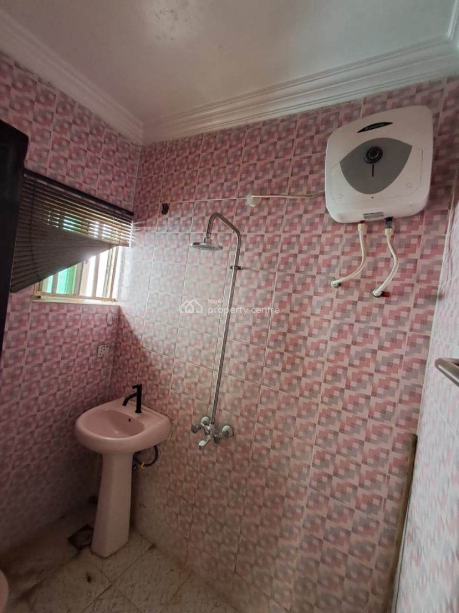 Renovated 3bedroom Flat (first Floor), Spg Road Ologolo, Lekki, Lagos, Flat / Apartment for Rent