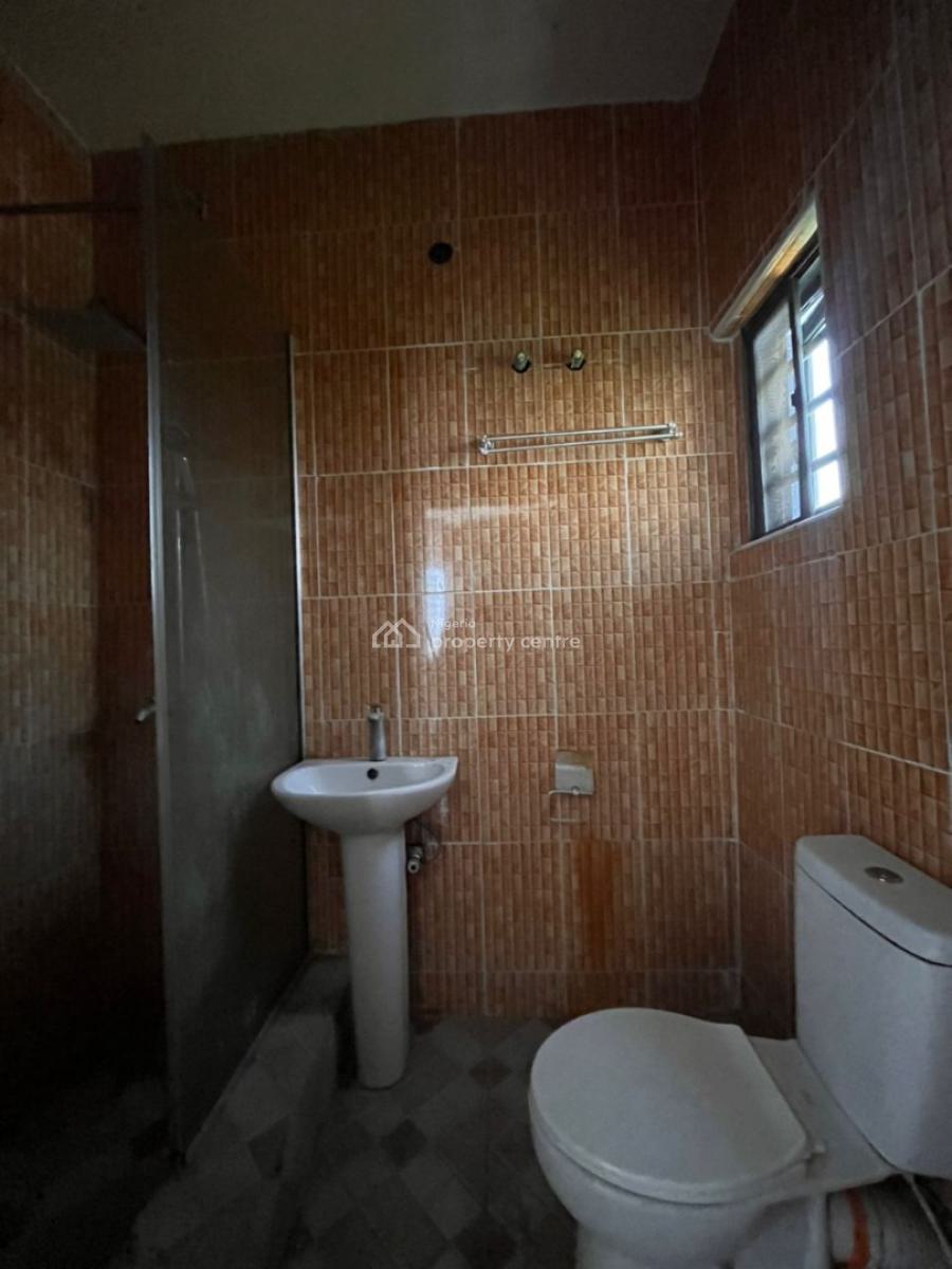 Newly Renovated 2 Bedroom Flat, Abraham Adesanya, Ajiwe, Ajah, Lagos, Flat / Apartment for Rent