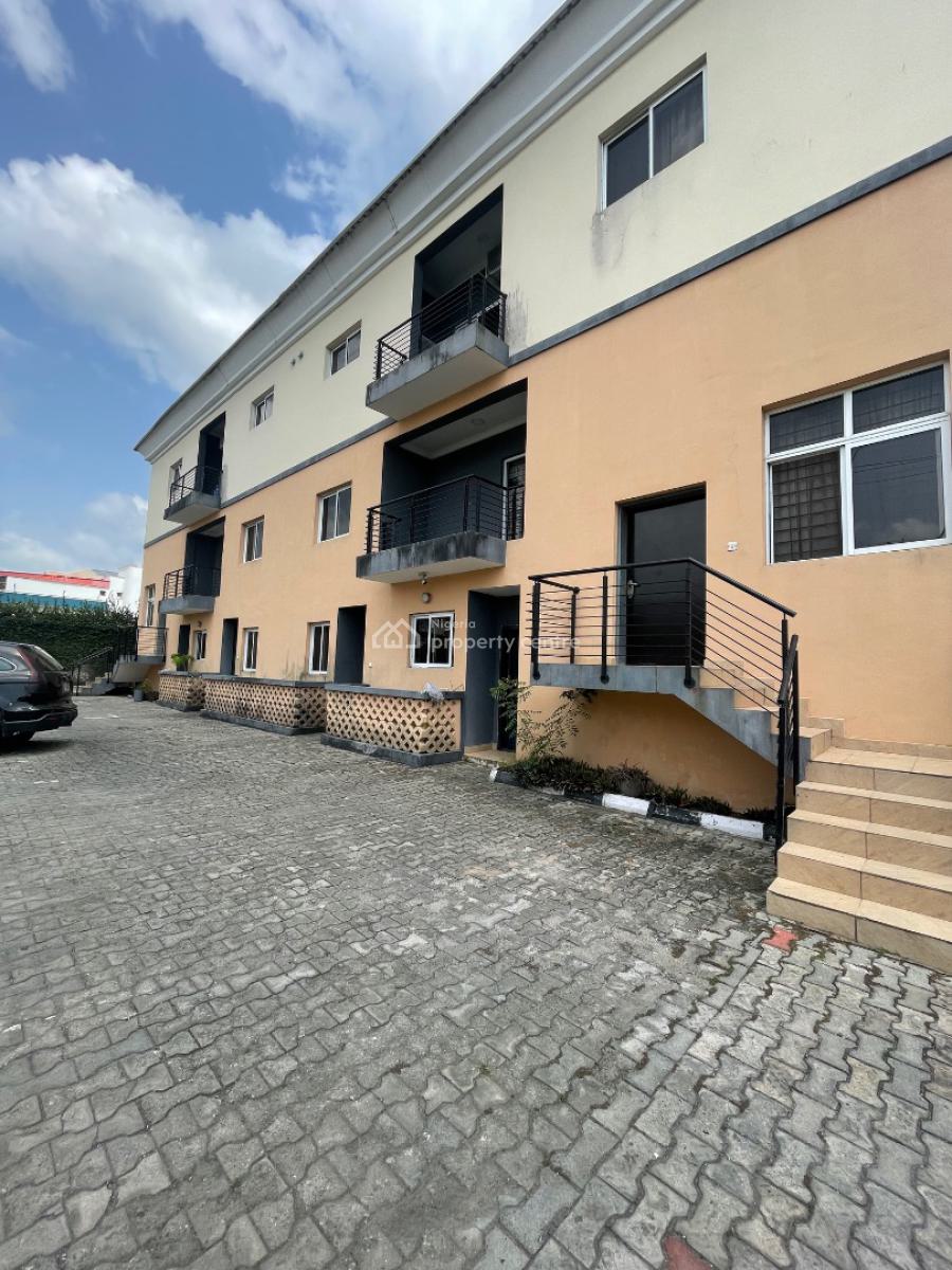 Mini Flat, Off Admiralty Way, Lekki Phase 1, Lekki, Lagos, Mini Flat (room and Parlour) for Rent