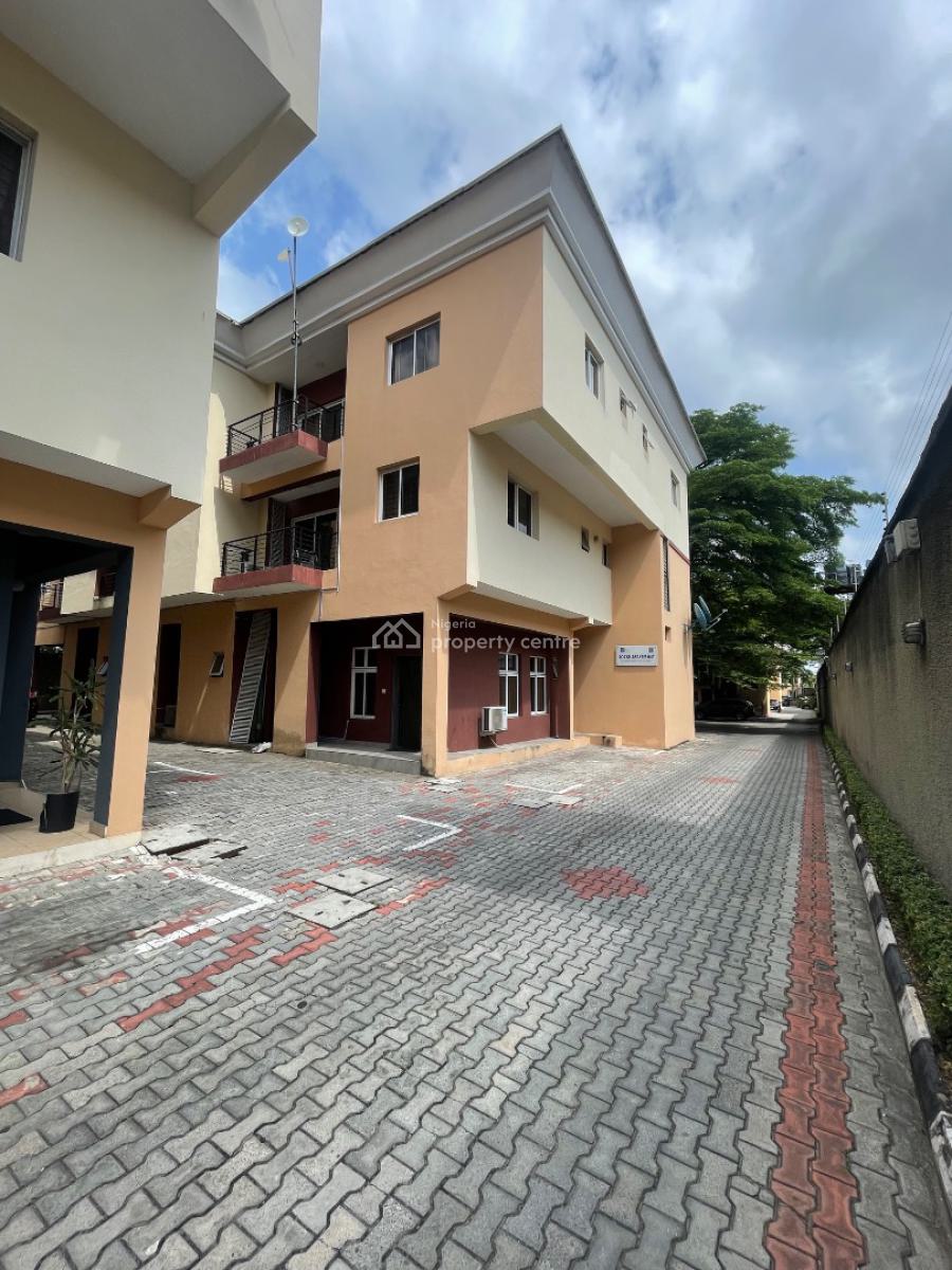 Mini Flat, Off Admiralty Way, Lekki Phase 1, Lekki, Lagos, Mini Flat (room and Parlour) for Rent