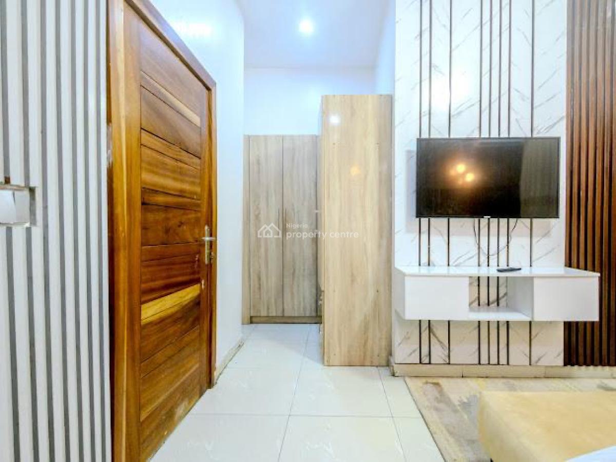 2 Bedrooms Loft with Max. Number of 2 Guests, Admiralty Way, Lekki Phase 1, Lekki, Lagos, Flat / Apartment Short Let