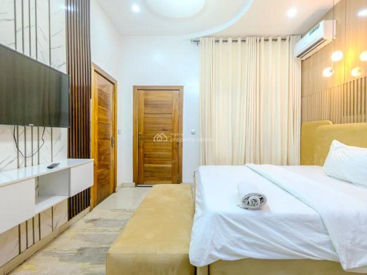 2 Bedrooms Loft with Max. Number of 2 Guests, Admiralty Way, Lekki Phase 1, Lekki, Lagos, Flat / Apartment Short Let