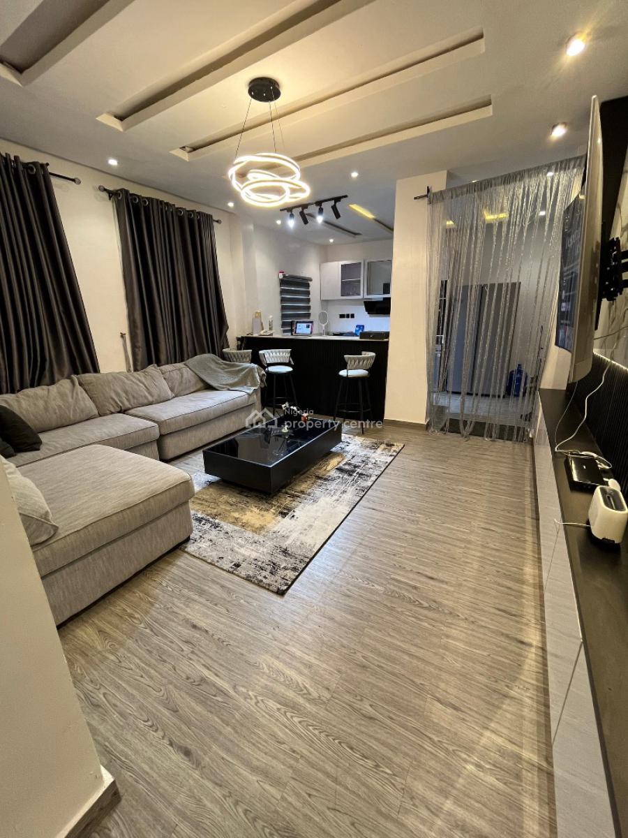 1 Bedroom Apartment with Snooker  Board,ps5 & Tennis, Lekki Phase 1, Lekki, Lagos, Flat / Apartment Short Let