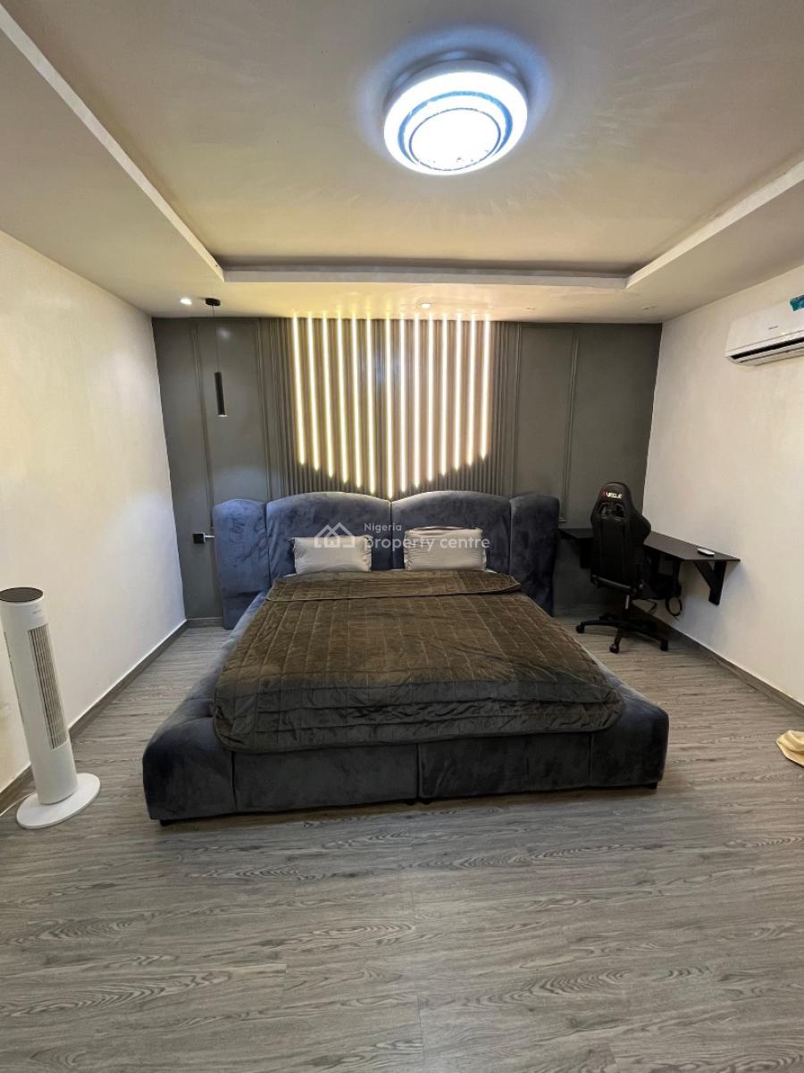 1 Bedroom Apartment with Snooker  Board,ps5 & Tennis, Lekki Phase 1, Lekki, Lagos, Flat / Apartment Short Let