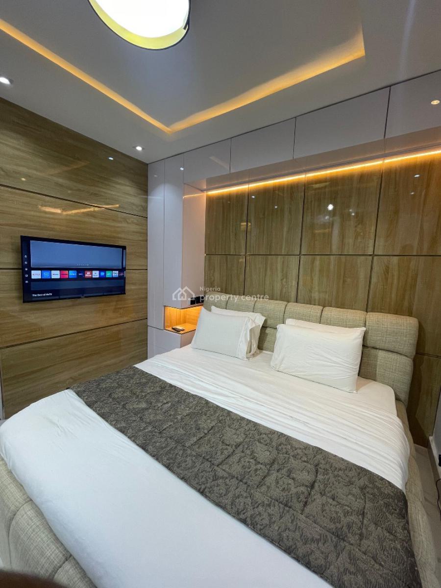 1 Bedroom Apartment with Snooker  Board, Ps5 & Tennis, Lekki Phase 1, Lekki, Lagos, Flat / Apartment Short Let