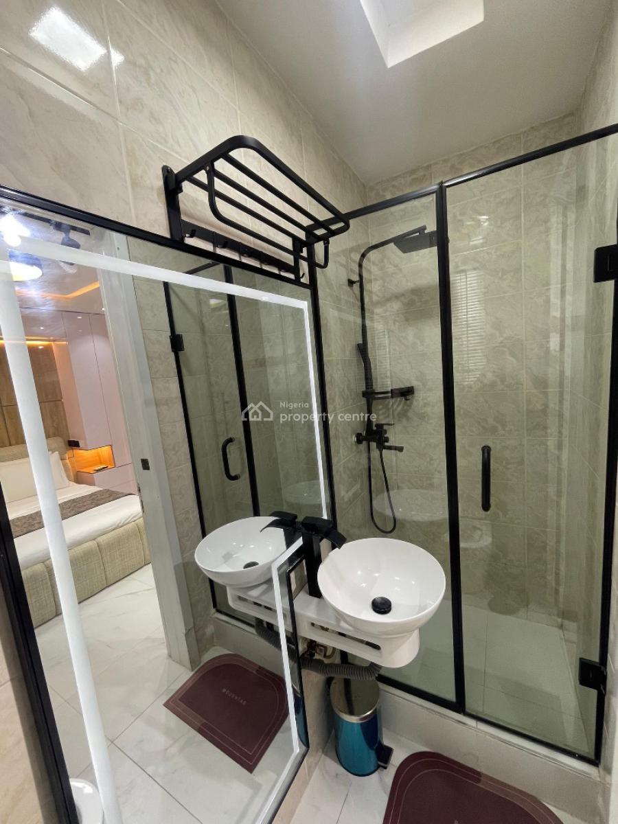 1 Bedroom Apartment with Snooker  Board, Ps5 & Tennis, Lekki Phase 1, Lekki, Lagos, Flat / Apartment Short Let