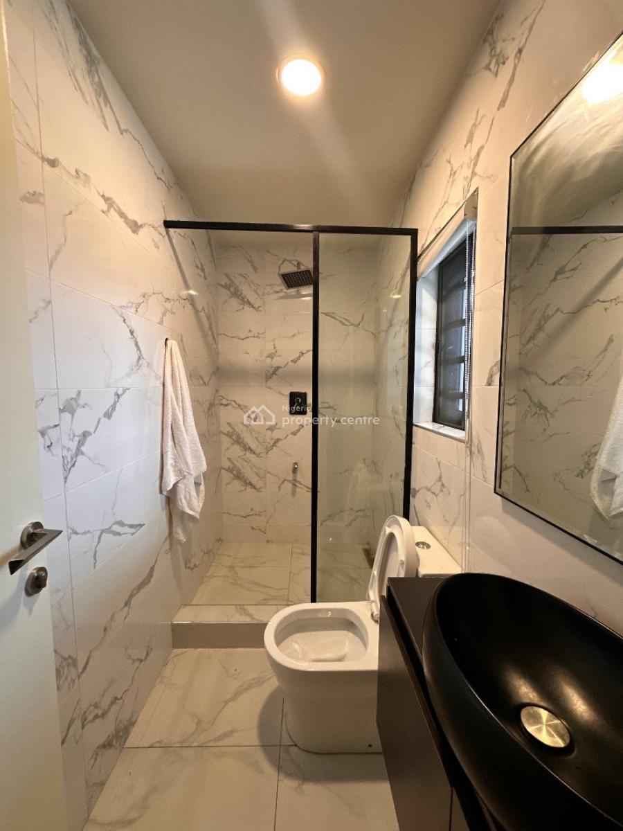 Studio Apartment with Snooker  Board,ps5 & Tennis, Lekki Phase 1, Lekki, Lagos, Flat / Apartment Short Let