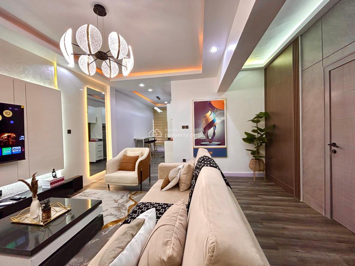 2 Bedrooms Apartment with Snooker Board, Ps5 & Tennis, Lekki Phase 1, Lekki, Lagos, Flat / Apartment Short Let