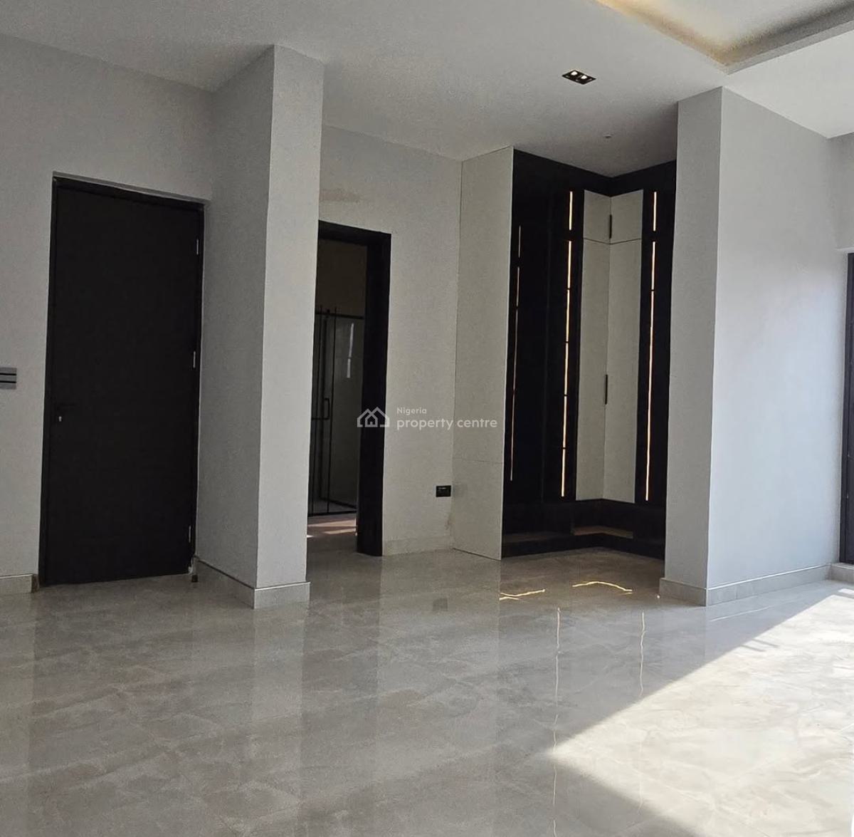 Smart 4 Bedrooms Maisonette, By Kia School, Wuye, Abuja, Block of Flats for Sale