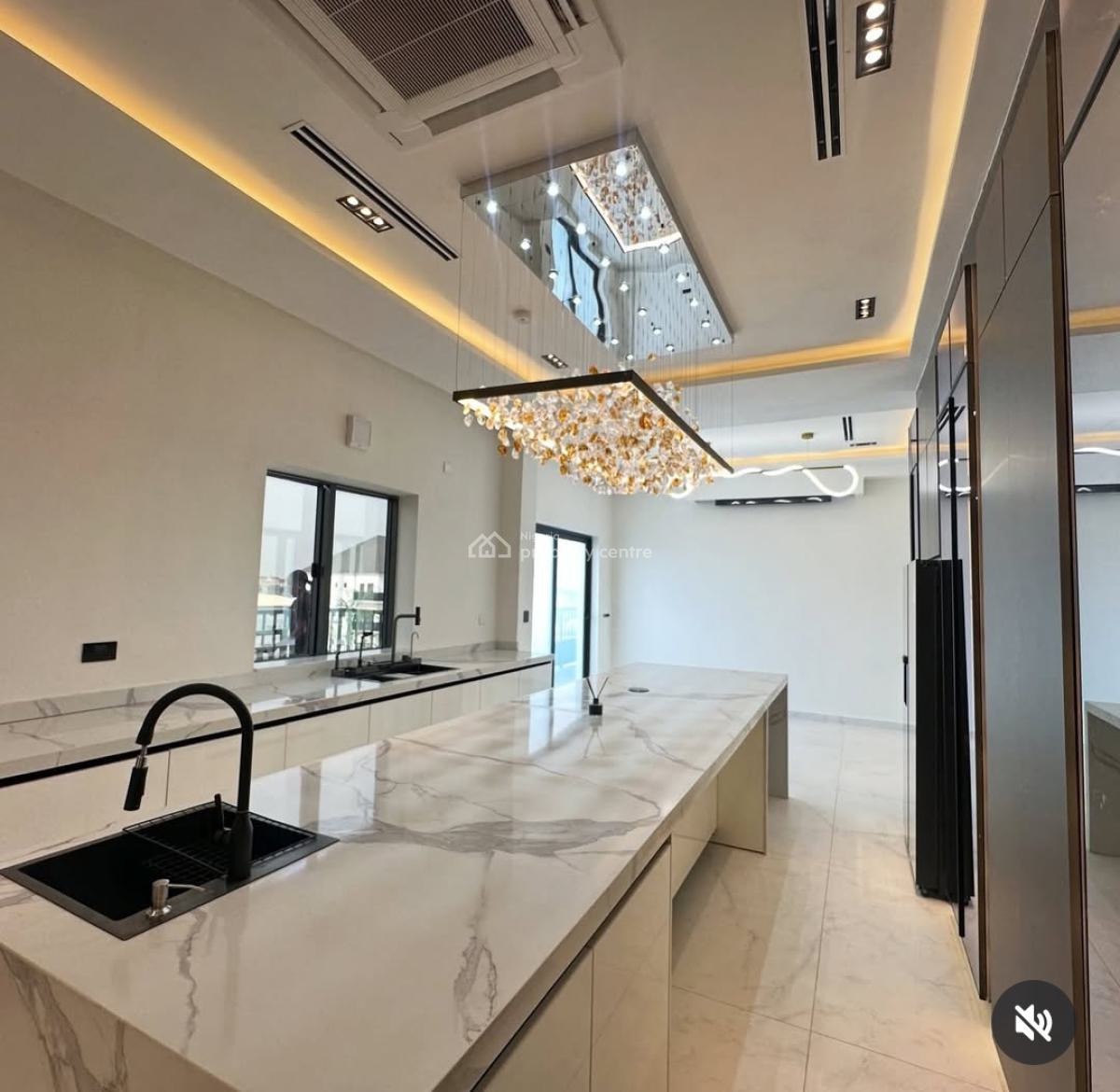 Smart 4 Bedrooms Maisonette, By Kia School, Wuye, Abuja, Block of Flats for Sale