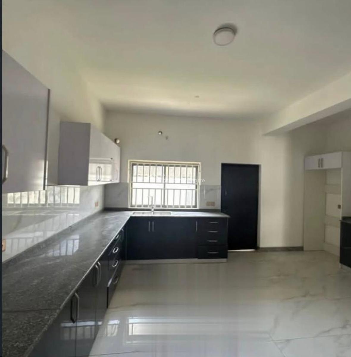 5 Bedrooms Terraced Duplex with Bq, Jahi, Abuja, Terraced Duplex for Sale