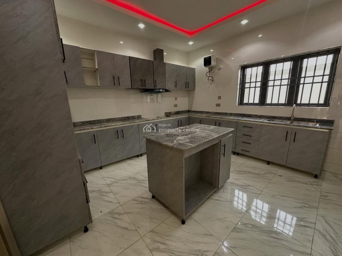 Elegant 4bedroom Detached Duplex with a Bq, Guzape District, Abuja, Detached Duplex for Sale