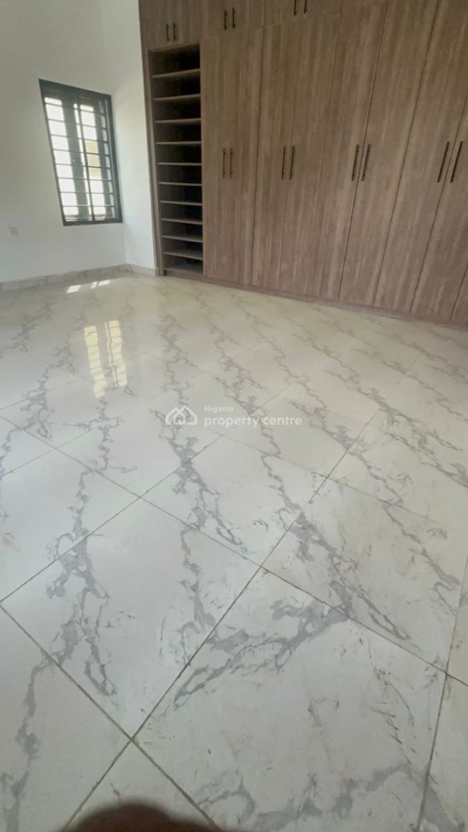 6 Bedrooms Standalone Mansion, Tarred Road, Guzape District, Abuja, Detached Duplex for Rent