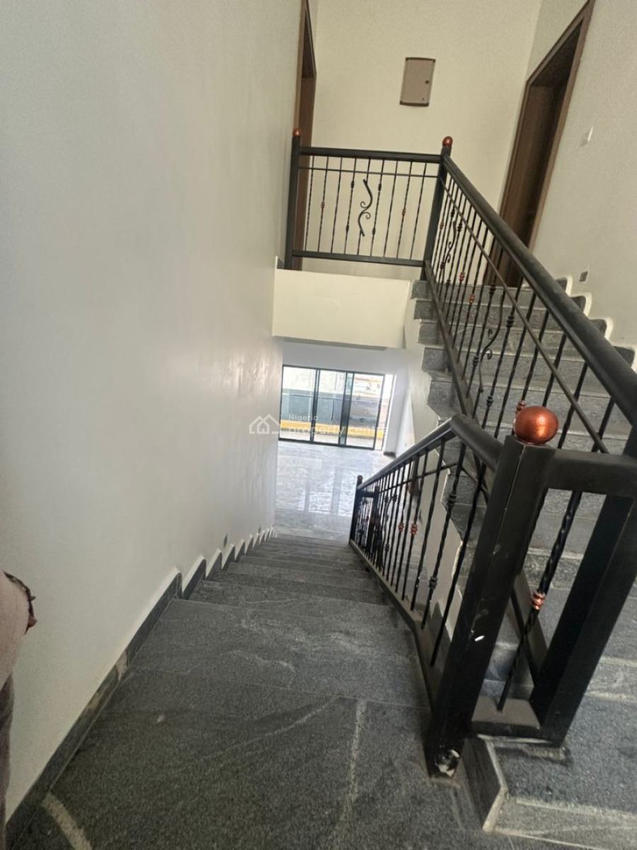 6 Bedrooms Standalone Mansion, Tarred Road, Guzape District, Abuja, Detached Duplex for Rent