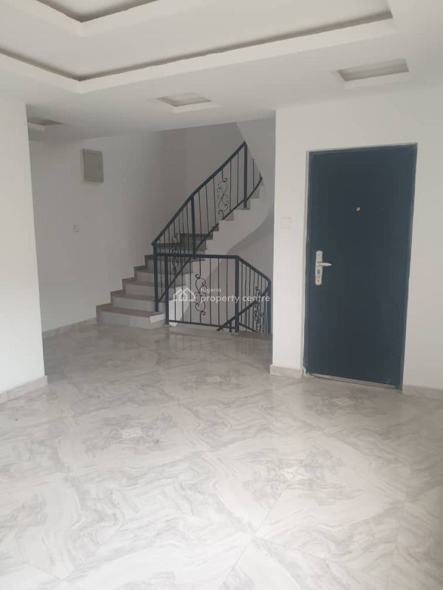 Spacious 4 Bedroom Terraced Duplex with Bq, Ologolo, Lekki, Lagos, Semi-detached Duplex for Rent