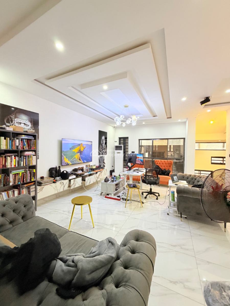 Fairly Used 4 Bedroom Semi Detached Duplex, Extension, Omole Phase 2, Ikeja, Lagos, Semi-detached Duplex for Sale