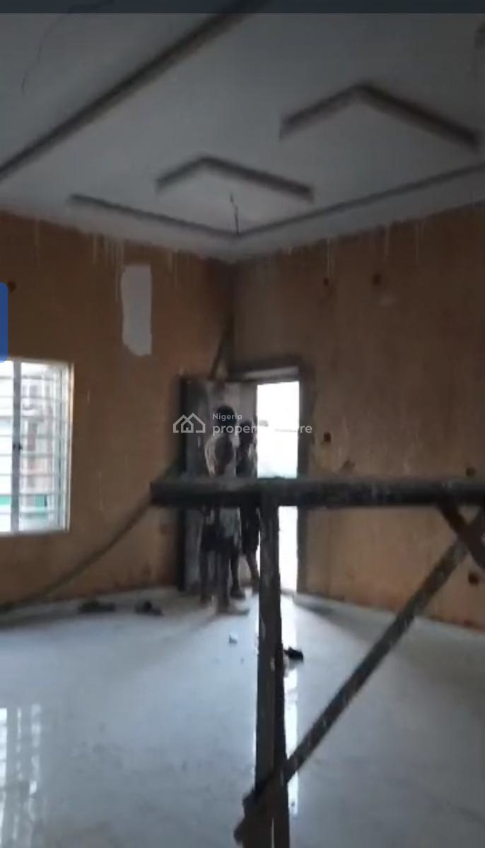 Newly Built 2 Bedroom  Upstairs, Personal Prepaid, Car Park,  Security, Alagomeji, Yaba, Lagos, Flat / Apartment for Rent