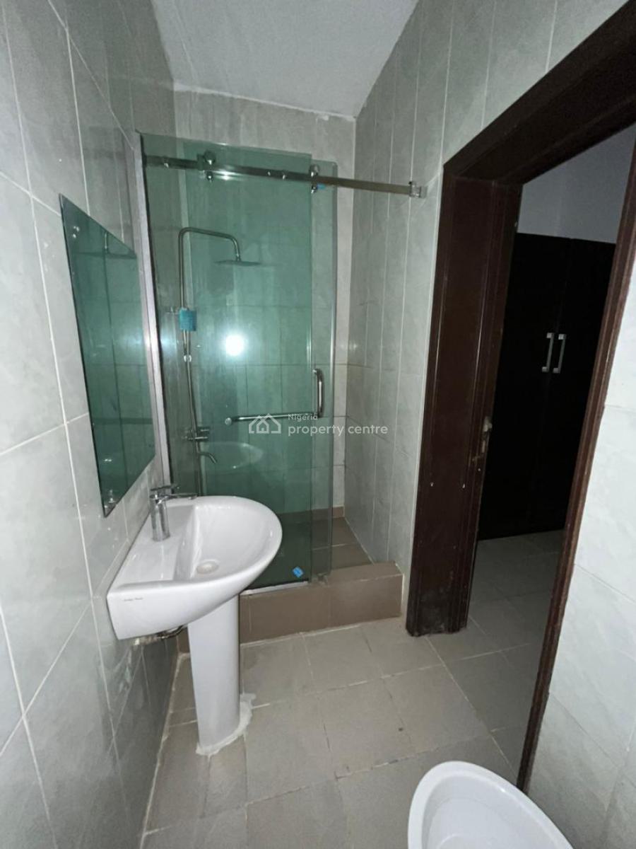 3 Bedroom Apartment with 1room Bq, Lekki Phase 1, Lekki, Lagos, Flat / Apartment for Rent