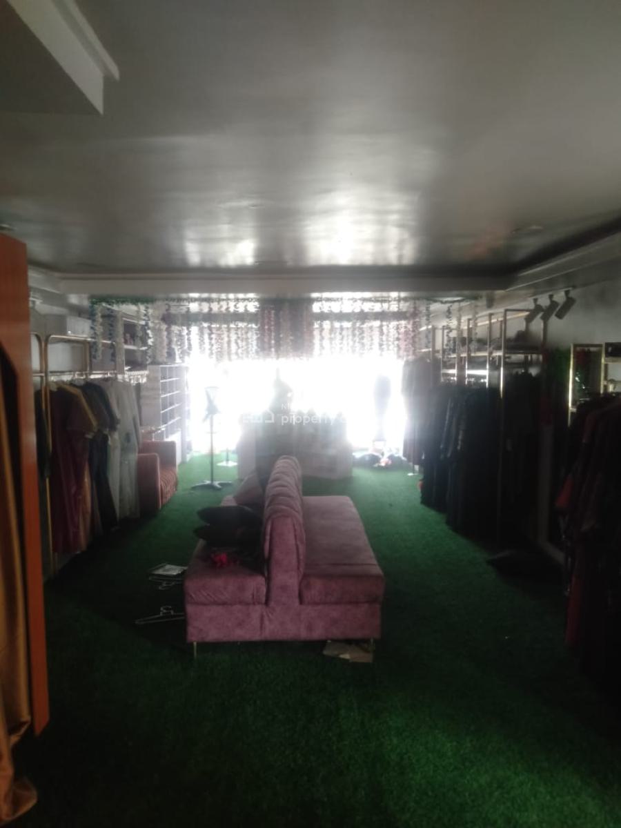 Massive Commercial Shop, 1st Avenue, Gwarinpa, Abuja, Shop for Rent