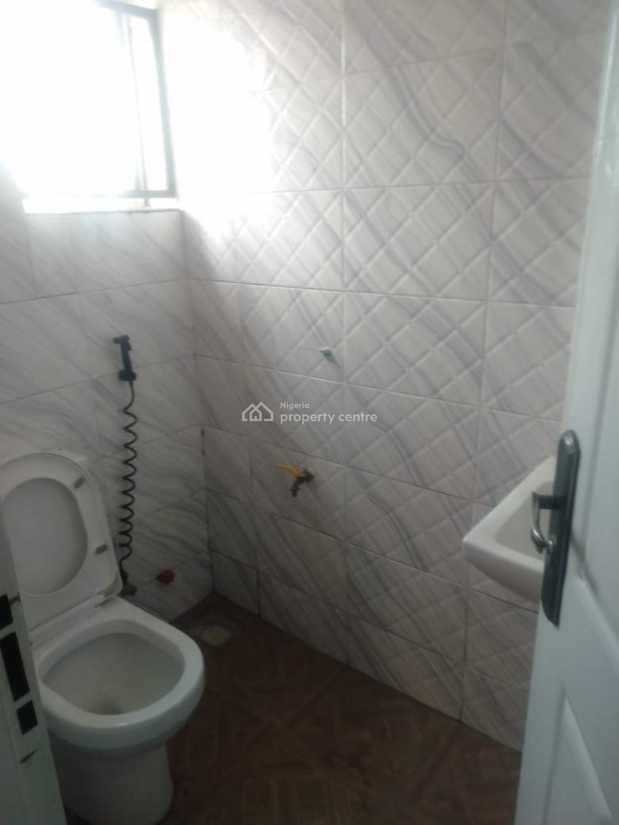 Massive Commercial Shop, 1st Avenue, Gwarinpa, Abuja, Shop for Rent