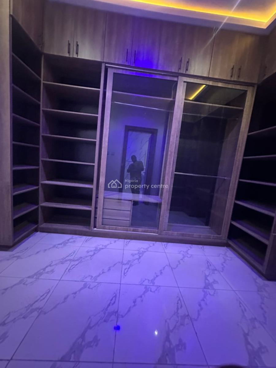 Luxurious 6 Bedroom Smart Home  Standalone, Main, Guzape District, Abuja, Detached Duplex for Rent