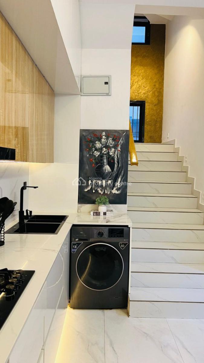 Luxurious 2 Bedrooms Apartment, Ladoke Akintola, Ikeja Gra, Ikeja, Lagos, Flat / Apartment Short Let