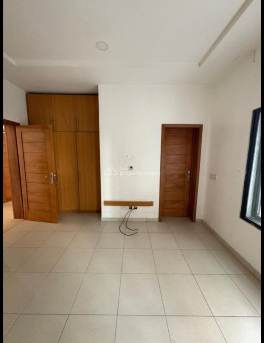 Spacious & Serviced 3 Bedroom Apartment, Ikate, Lekki, Lagos, Flat / Apartment for Rent