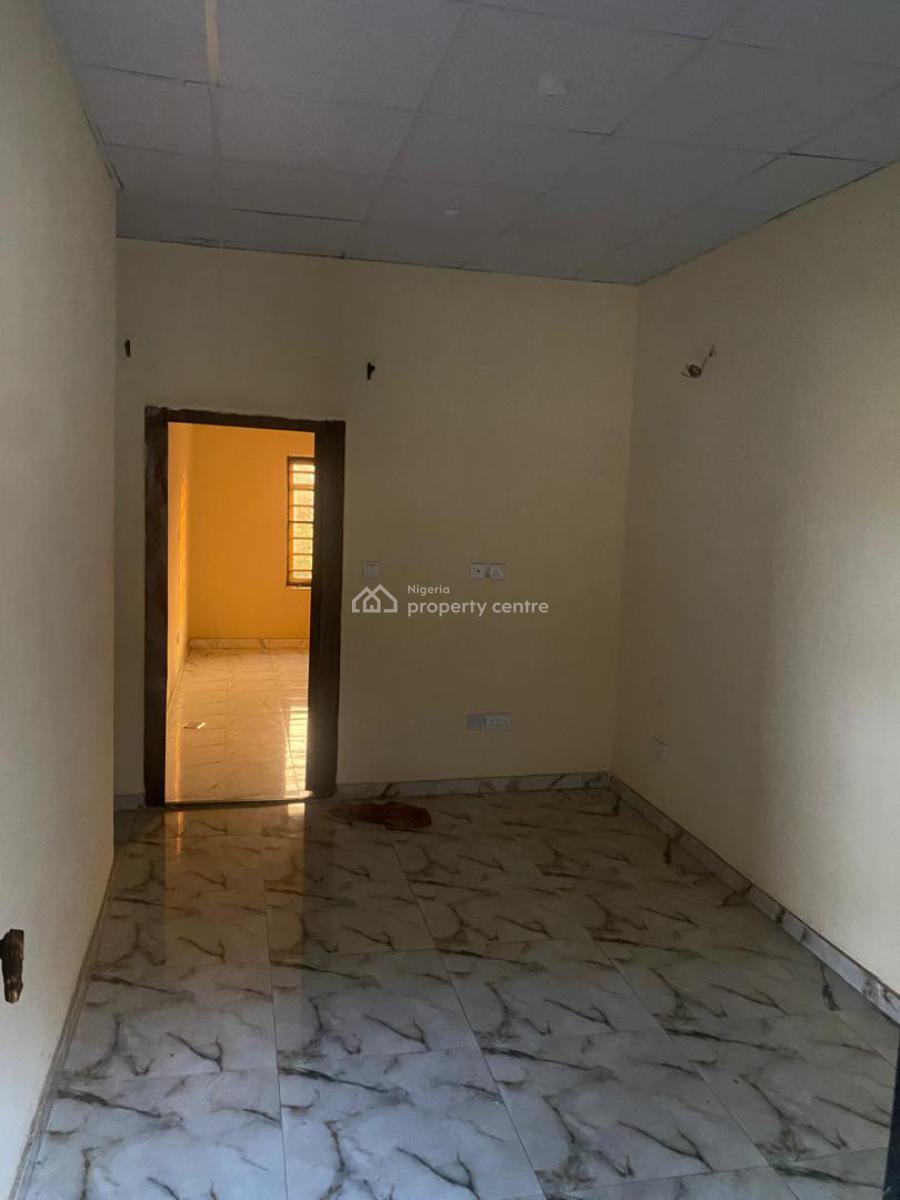 Very Neat Miniflat, Selewu, Orange Estate, Igbogbo, Ikorodu, Lagos, Mini Flat (room and Parlour) for Rent