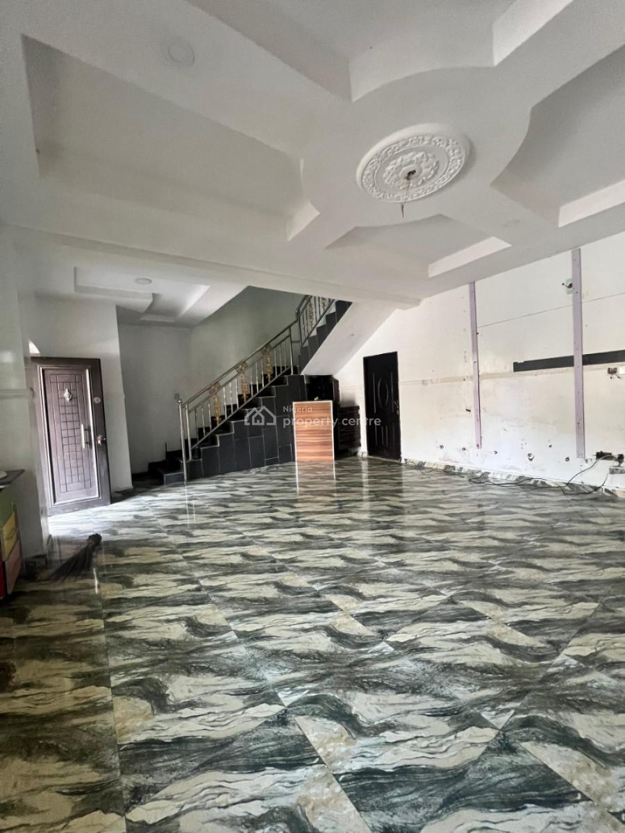 a Standard 3 Bedroom and a Room Bq, Pepperoni Abraham Adesunya, Lekki Phase 2, Lekki, Lagos, Terraced Duplex for Rent