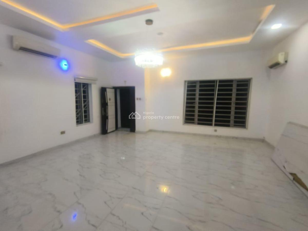 4-bedroom Semi-detached + Bq, Osapa, Lekki, Lagos, Flat / Apartment for Rent