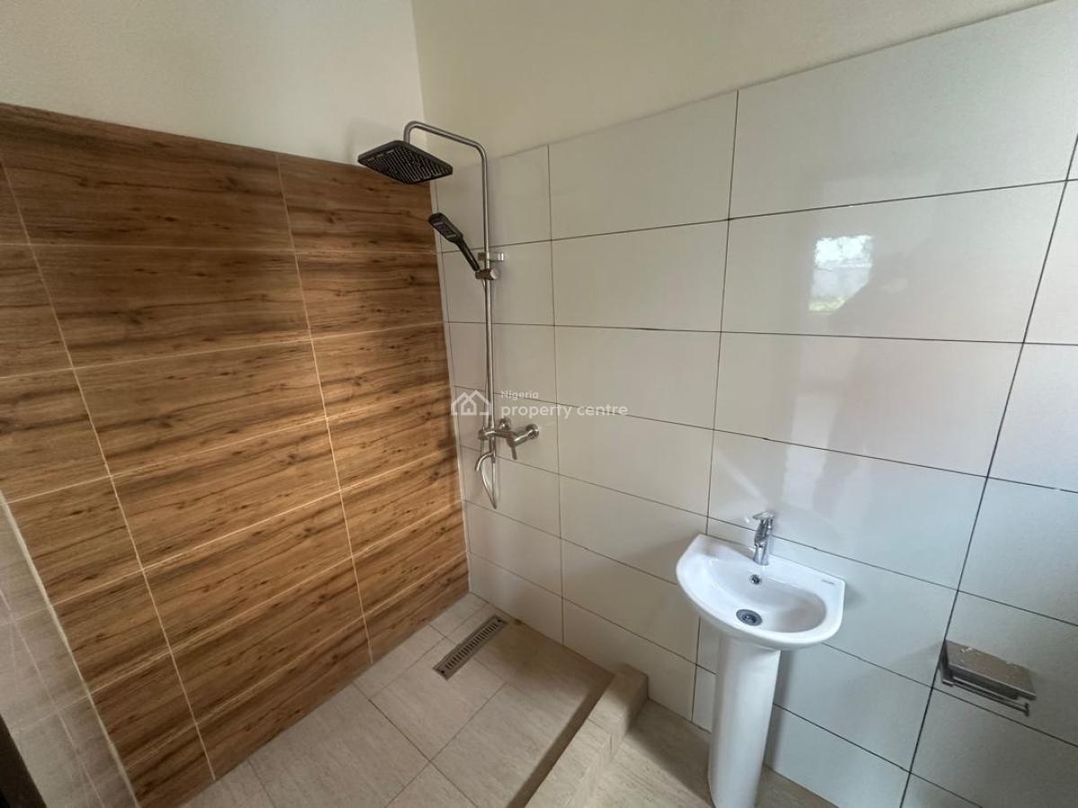 3 Bedroom Luxury Apartment, Mcneil Road, Sabo, Yaba, Lagos, Flat / Apartment for Rent