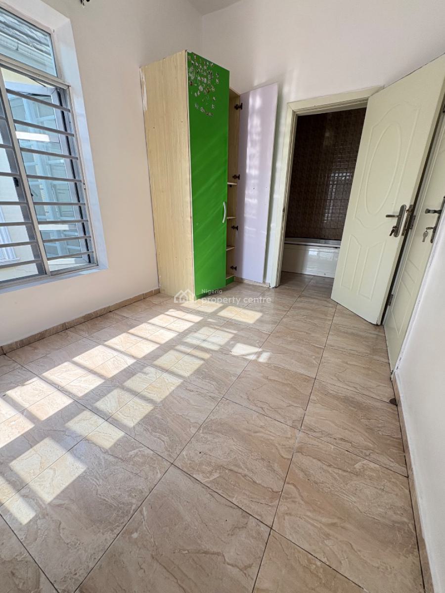 Single Room Shared Apartment, Ikota Villa, Ikota, Lekki, Lagos, House for Rent