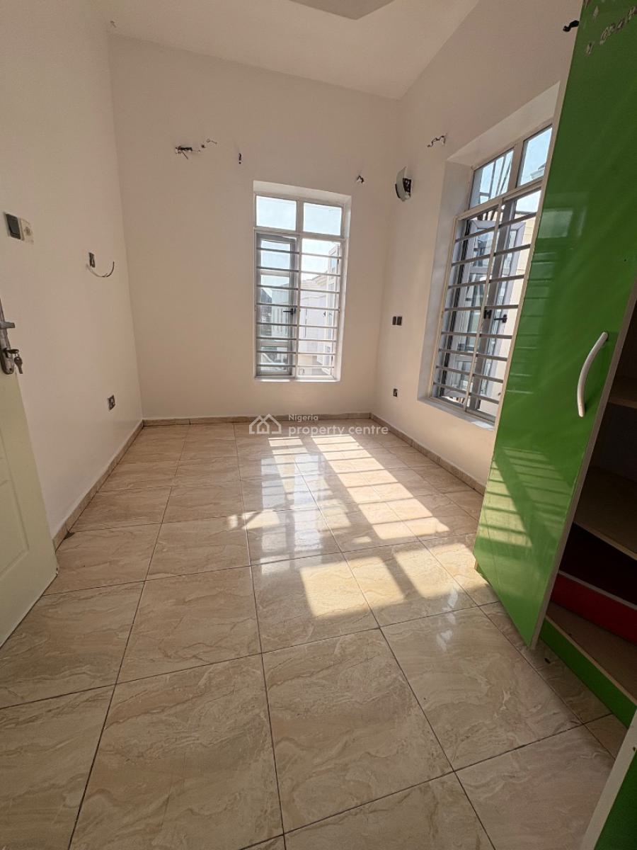 Single Room Shared Apartment, Ikota Villa, Ikota, Lekki, Lagos, House for Rent