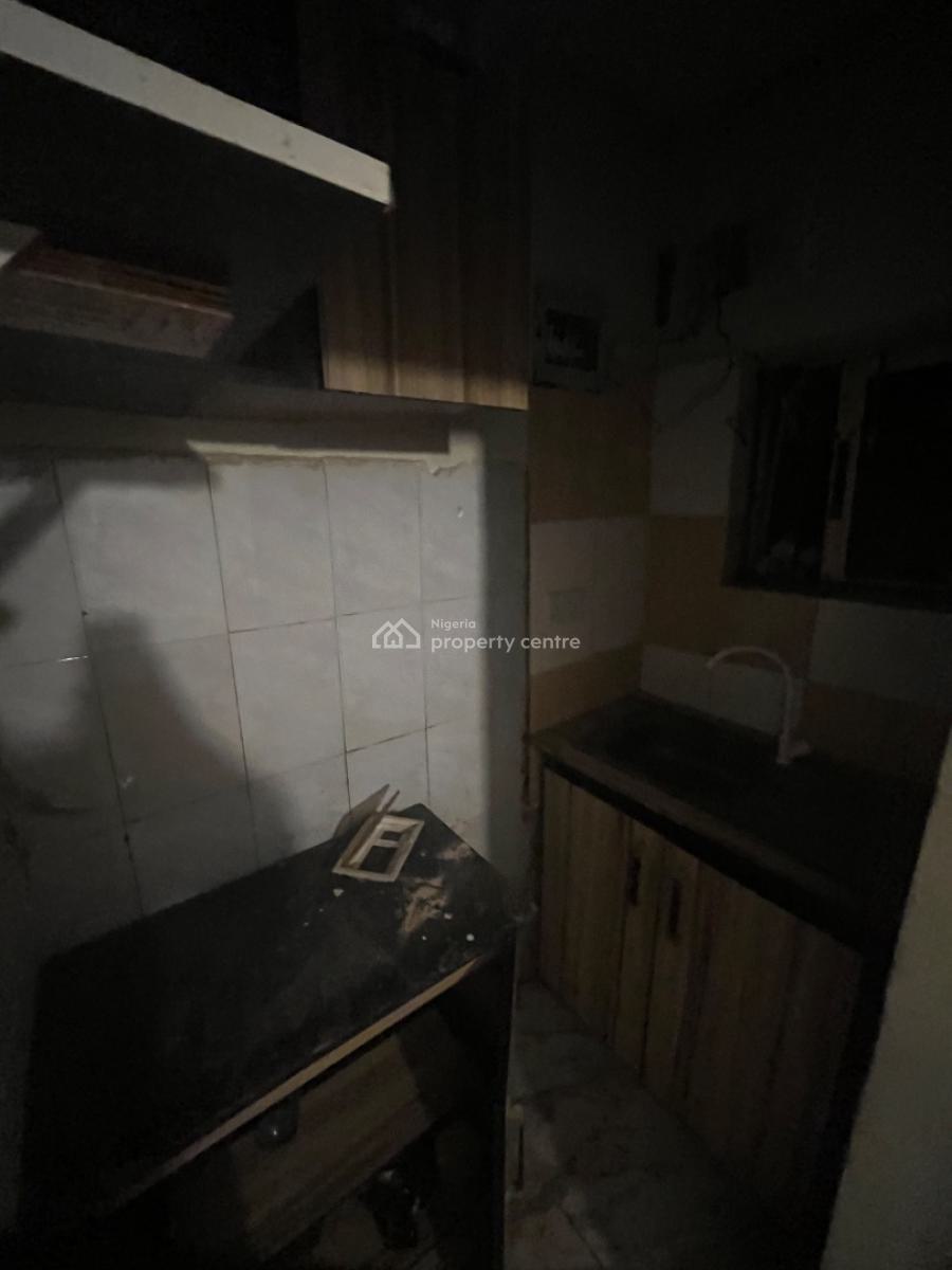 Self Contain, Off Ddurosimi Etti Drive, Lekki Phase 1, Lekki, Lagos, Self Contain (single Rooms) for Rent